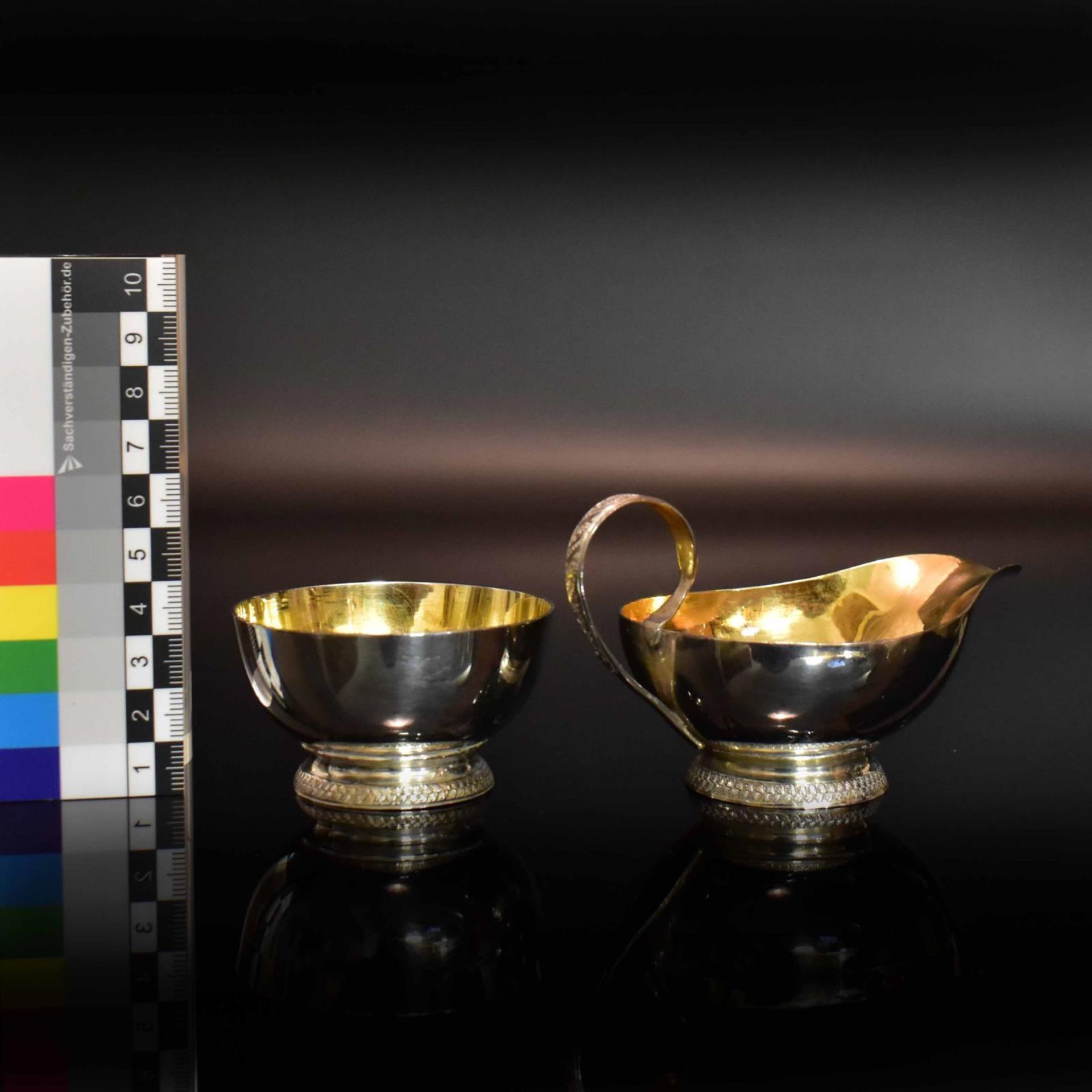 Kleines Milchkännchen und Zuckerschale. Silber, innen vergoldet. - Bild 2 aus 4