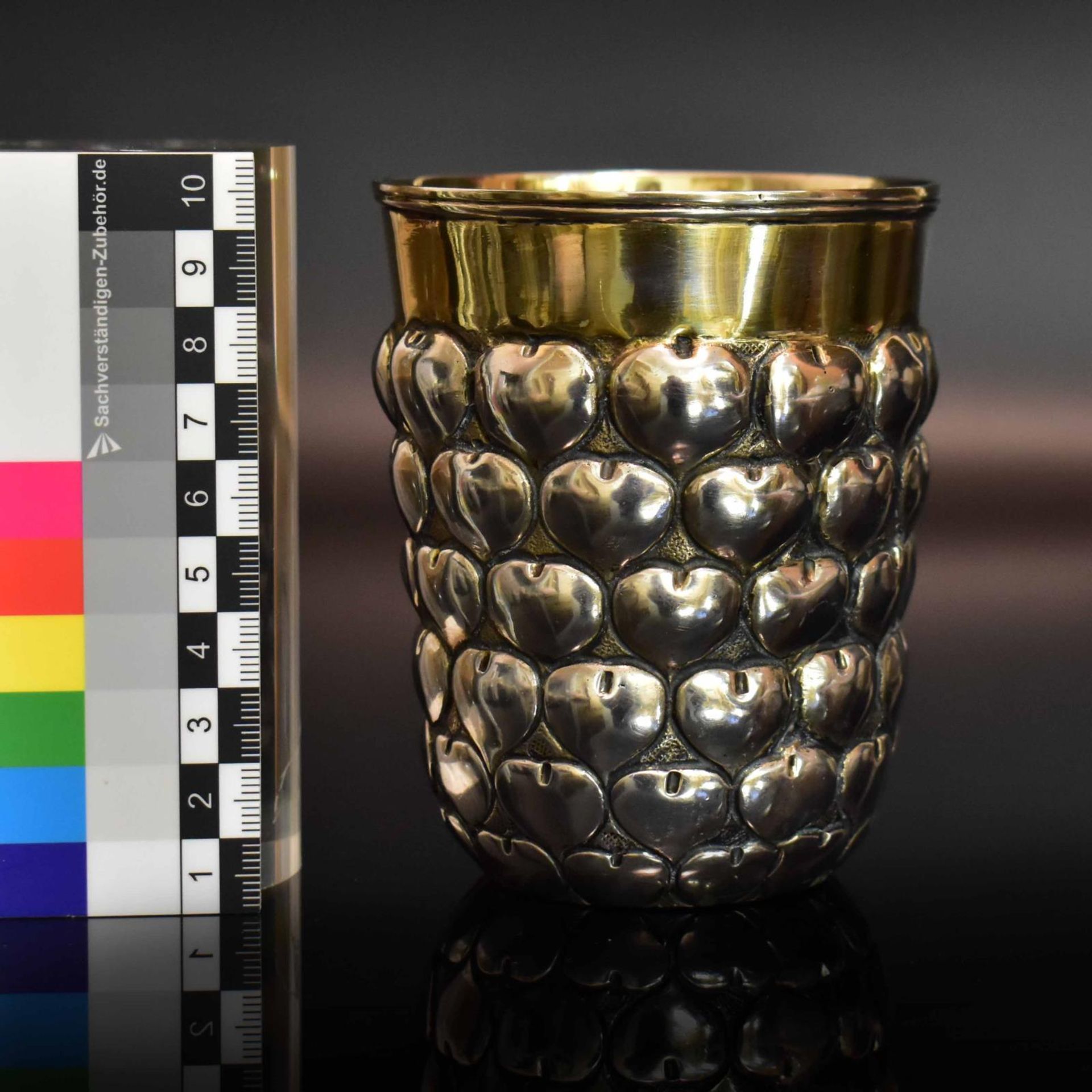 Herzbecher. Hanau, B. Neresheimer & Söhne | Silber, tlw. vergoldet. - Bild 2 aus 2