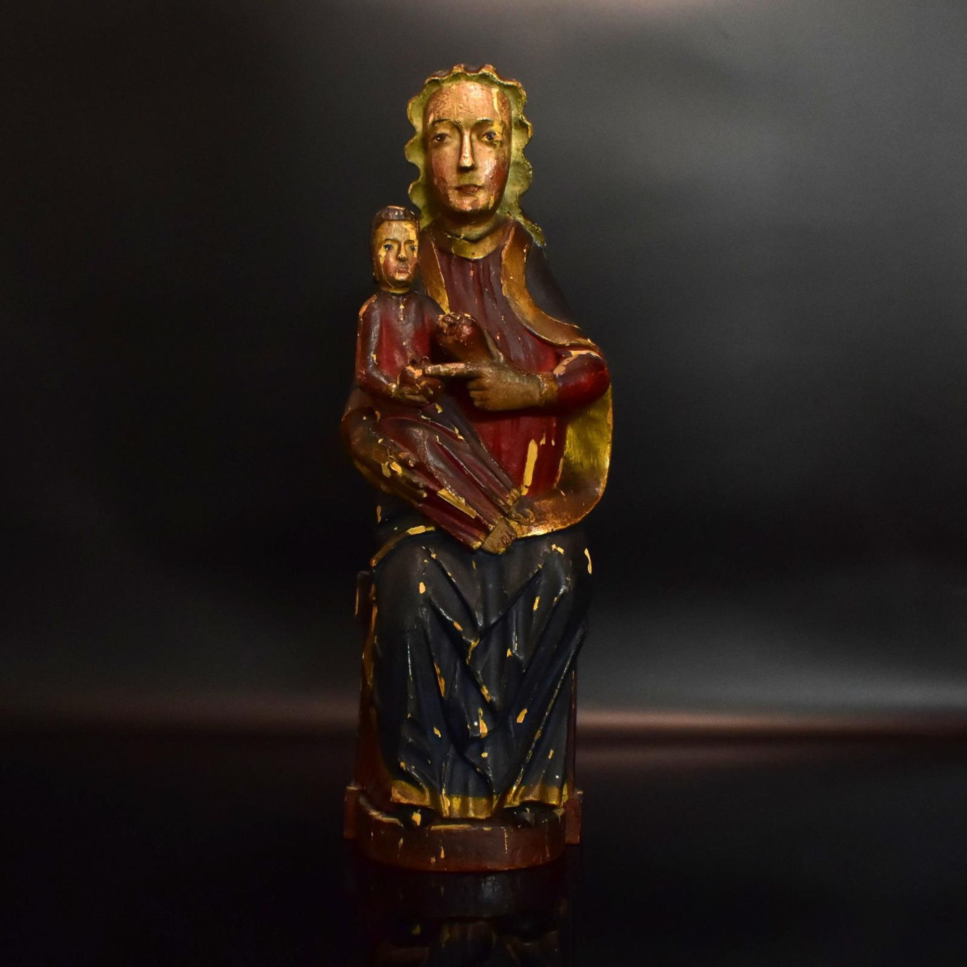 Gnadenbild von Mariazell. Österreich, 19./20 Jh. | Holz, geschnitzt, farbig gefasst.