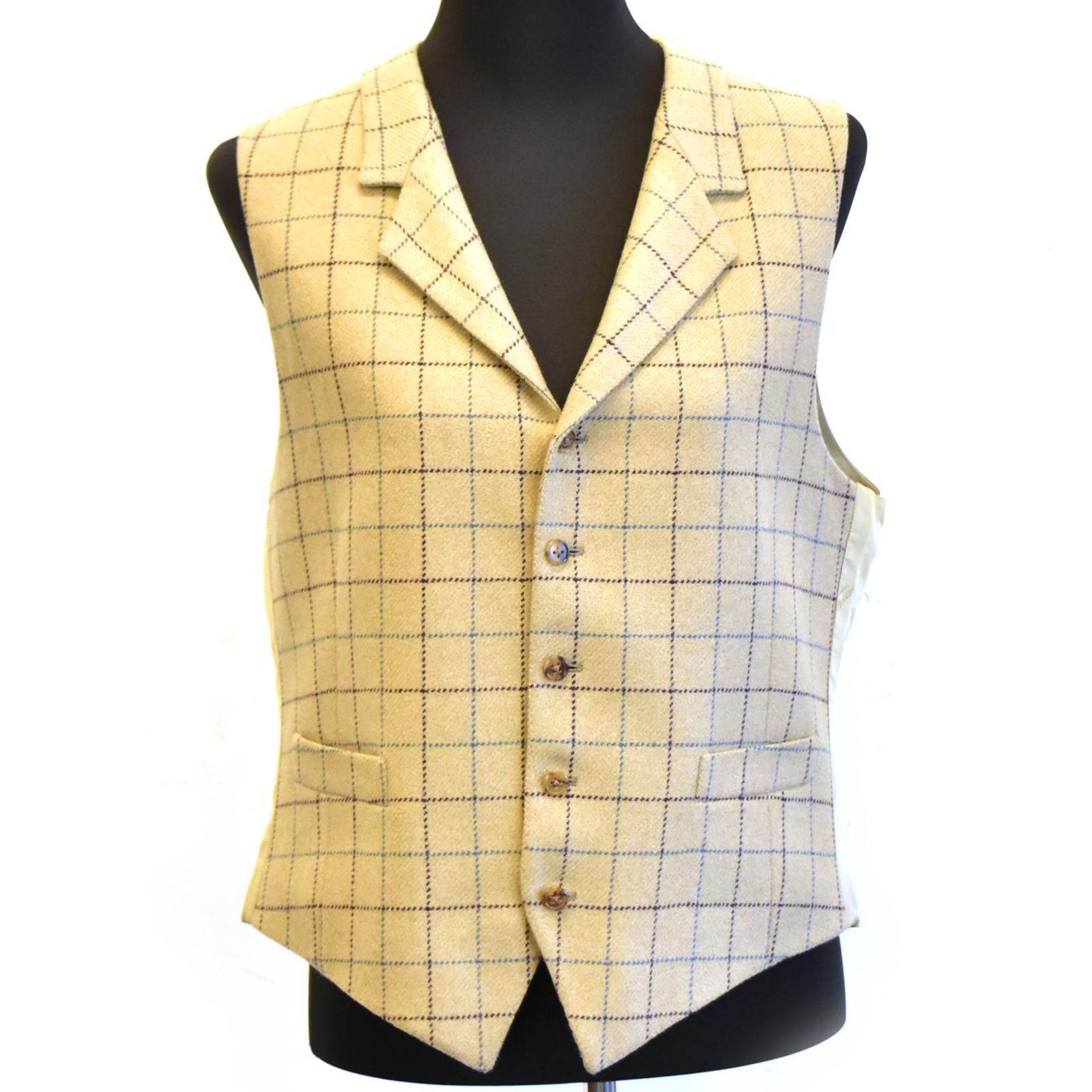 Drei Vintage-Westen. Hermès | 100% Seide, Wolle u.a.