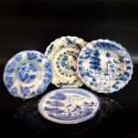 Teller und drei Fächerschalen. Hanau oder Frankfurt bzw. Bayreuth, 18. Jh. | Fayence.