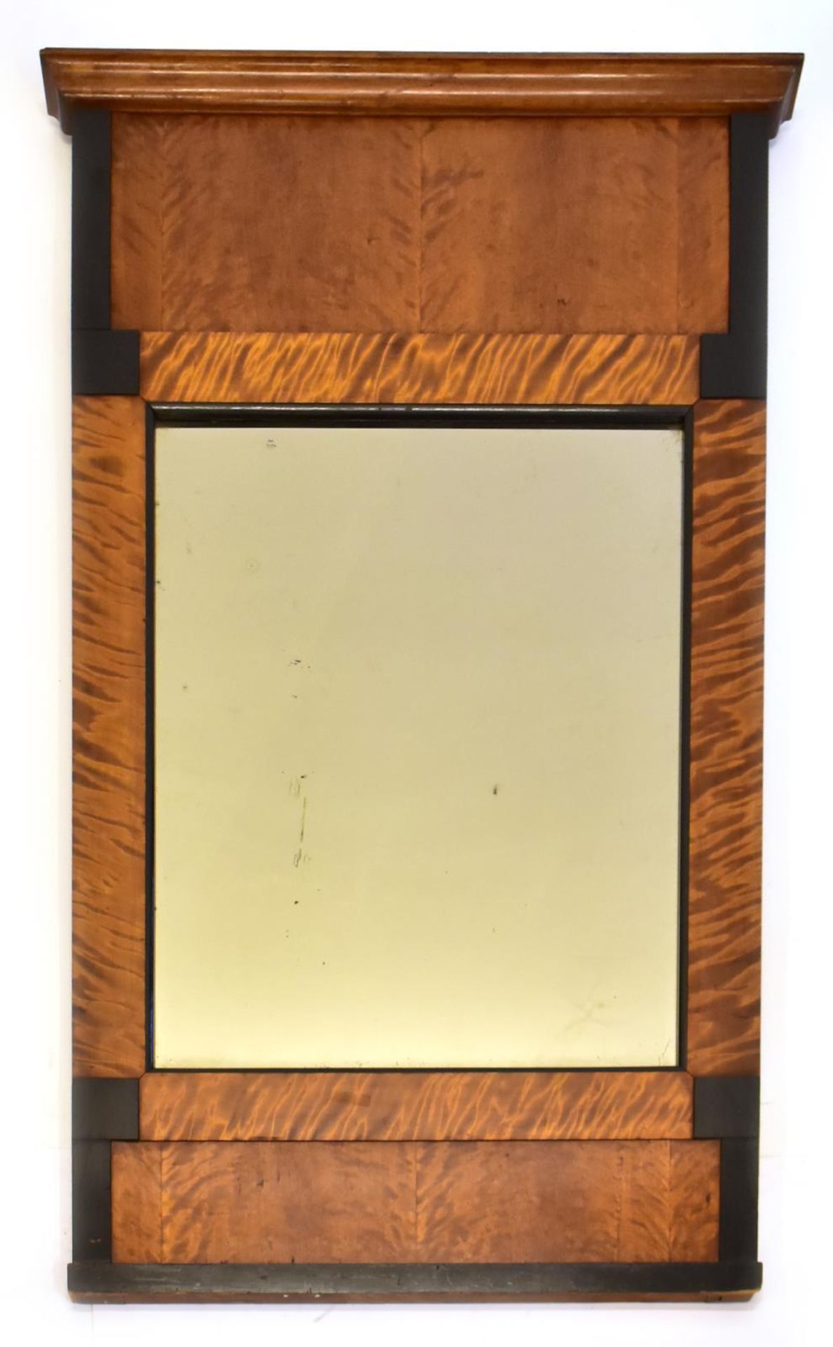 Spiegel. 19. Jh., Biedermeier Stil | Verschiedene Hölzer, tlw. ebonisiert. Spiegelglas.