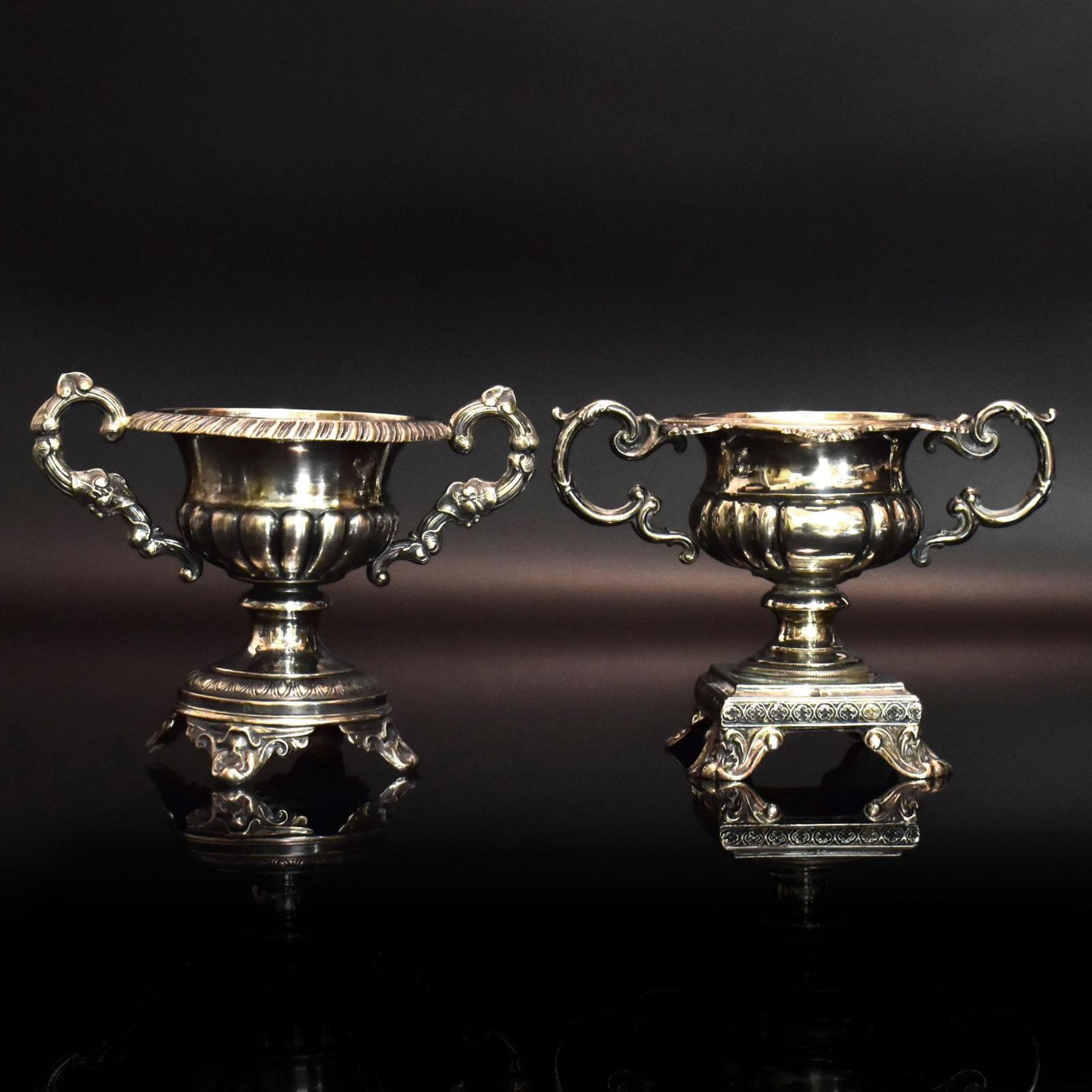 Zwei kleine Tafelaufsätze. Silber.