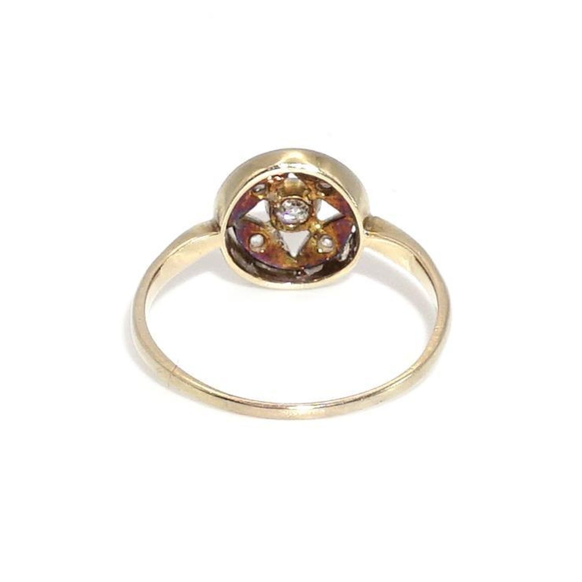 Art-déco-Ring. Um 1930 | 14 K GG, platiniert. - Bild 3 aus 3