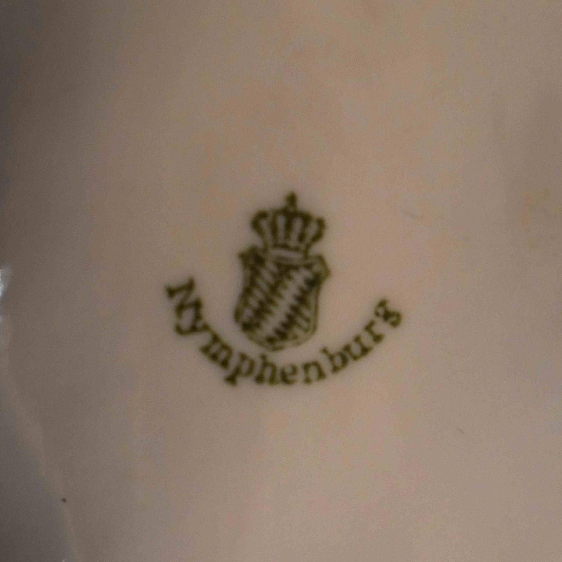 Sieben Jardinieren. Nymphenburg | Porzellan, weiß. - Bild 2 aus 2