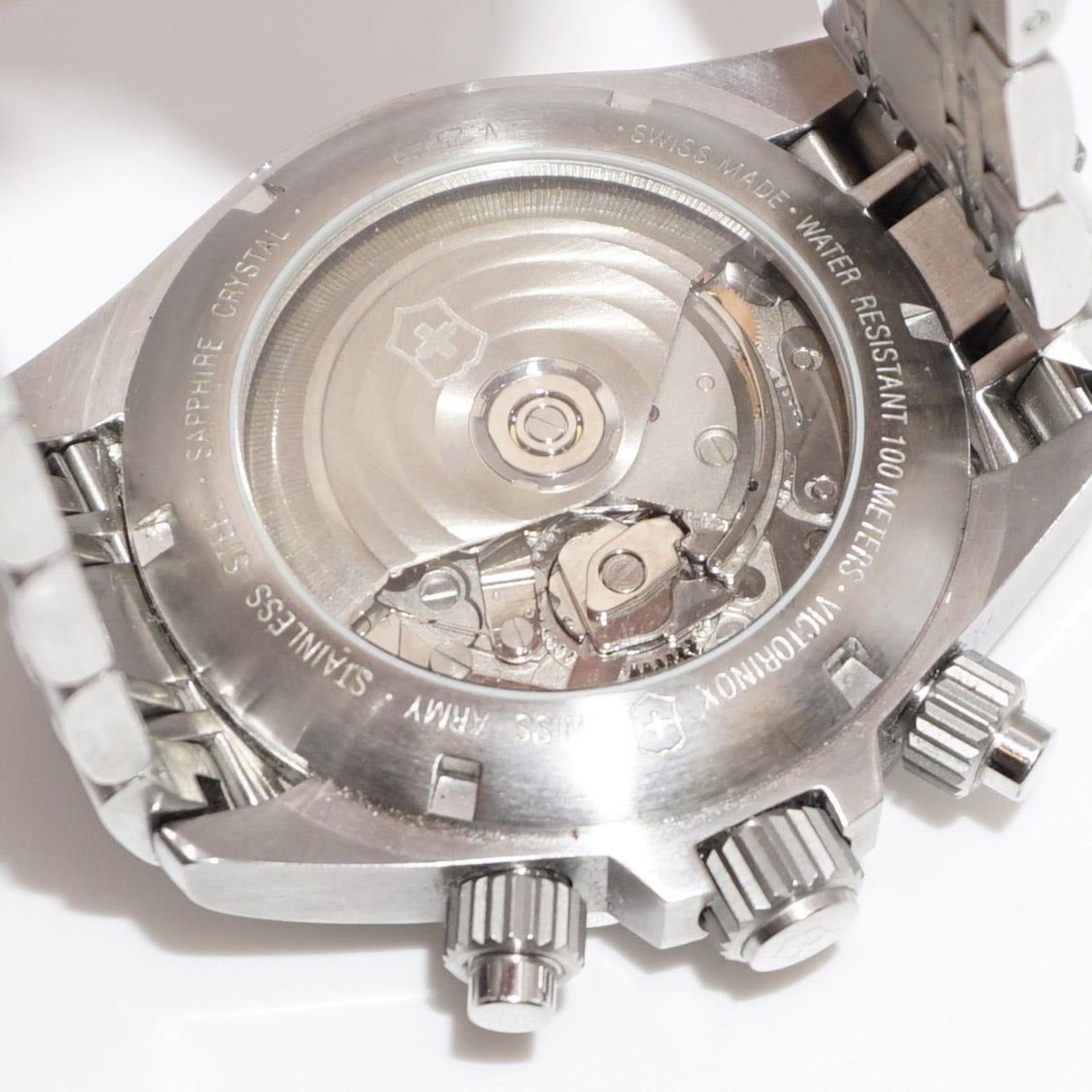Armbanduhr mit Chronograph. Victorinox Swiss army | Gehäuse und Armband Stahl. - Bild 2 aus 3