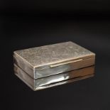 Zigarettendose. Schwäbisch Gmünd, 20. Jh., Gebrüder Kühn | Silber, Holzkern.