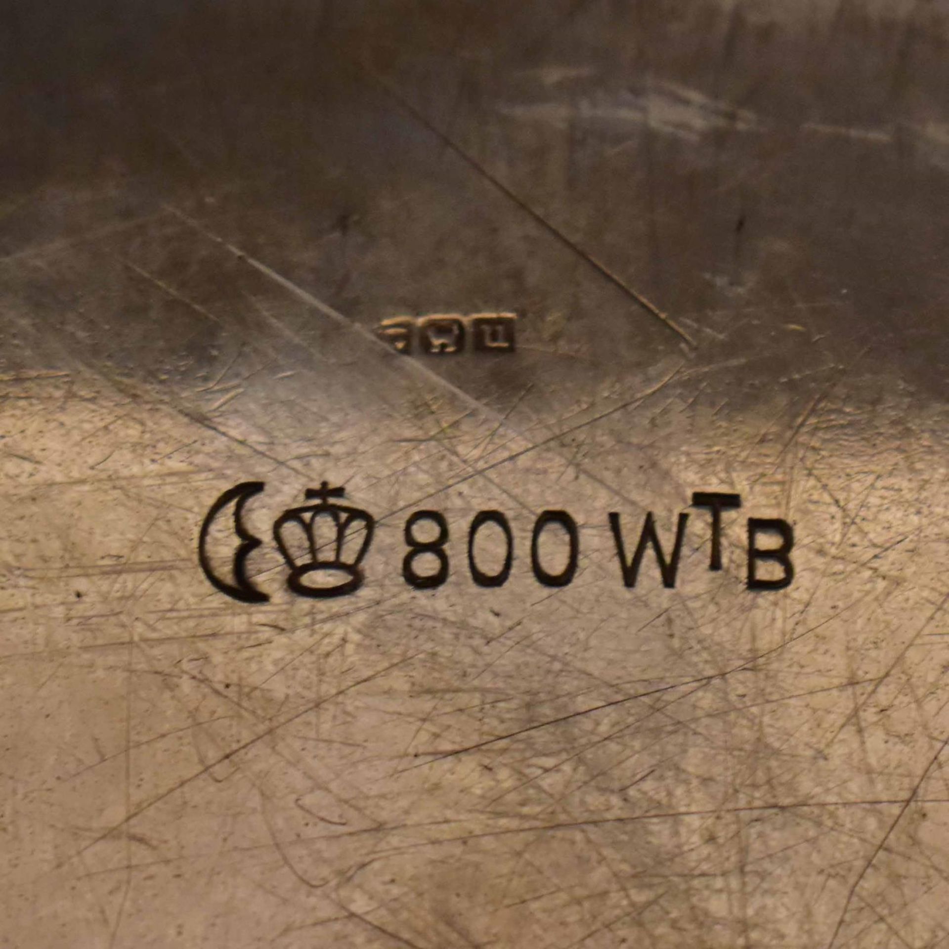 Rundes Tablett. Schwäbisch Gmünd, 20. Jh., Wilhelm Binder | Silber. - Bild 3 aus 3