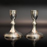 Ein Paar Kerzenleuchter. Silber.