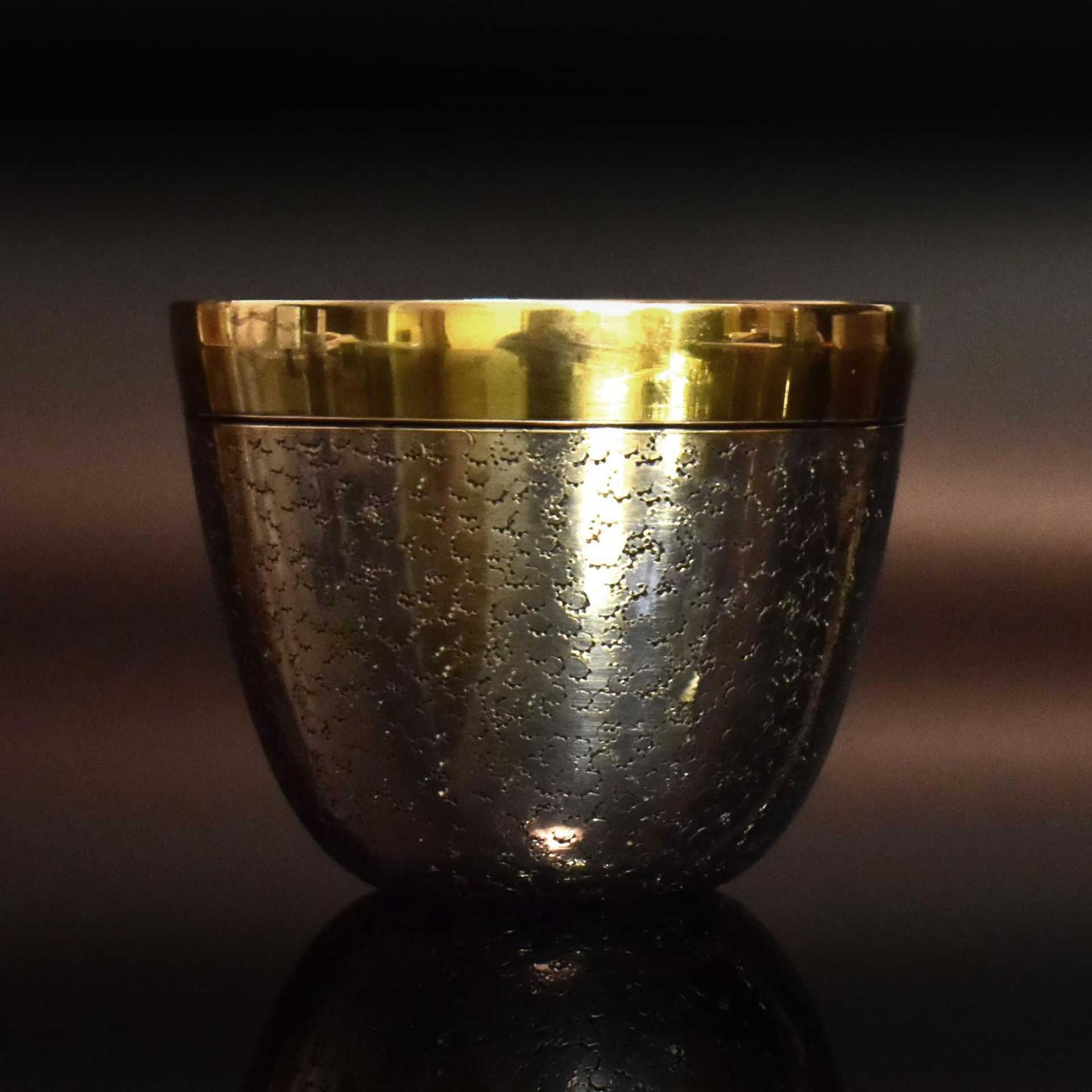 Faustbecher. Hanau, um 1900, B. Neresheimer & Söhne | Silber, tlw. vergoldet.