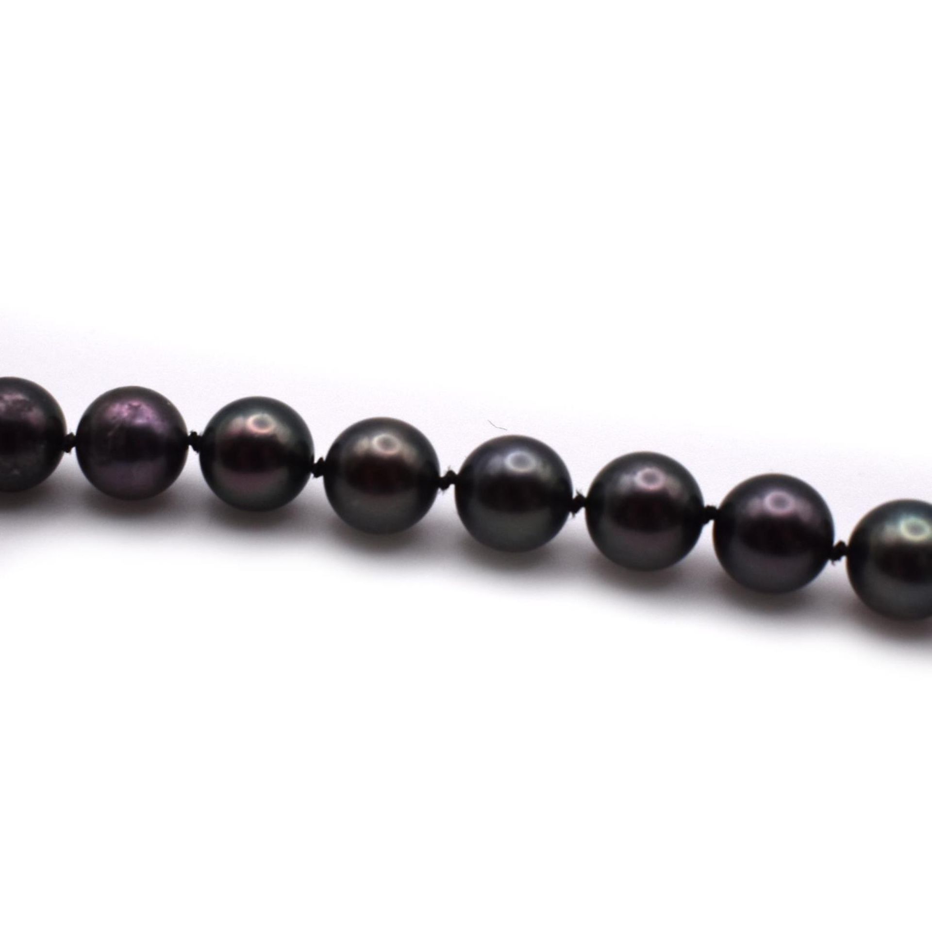 Kette. - Bild 2 aus 2