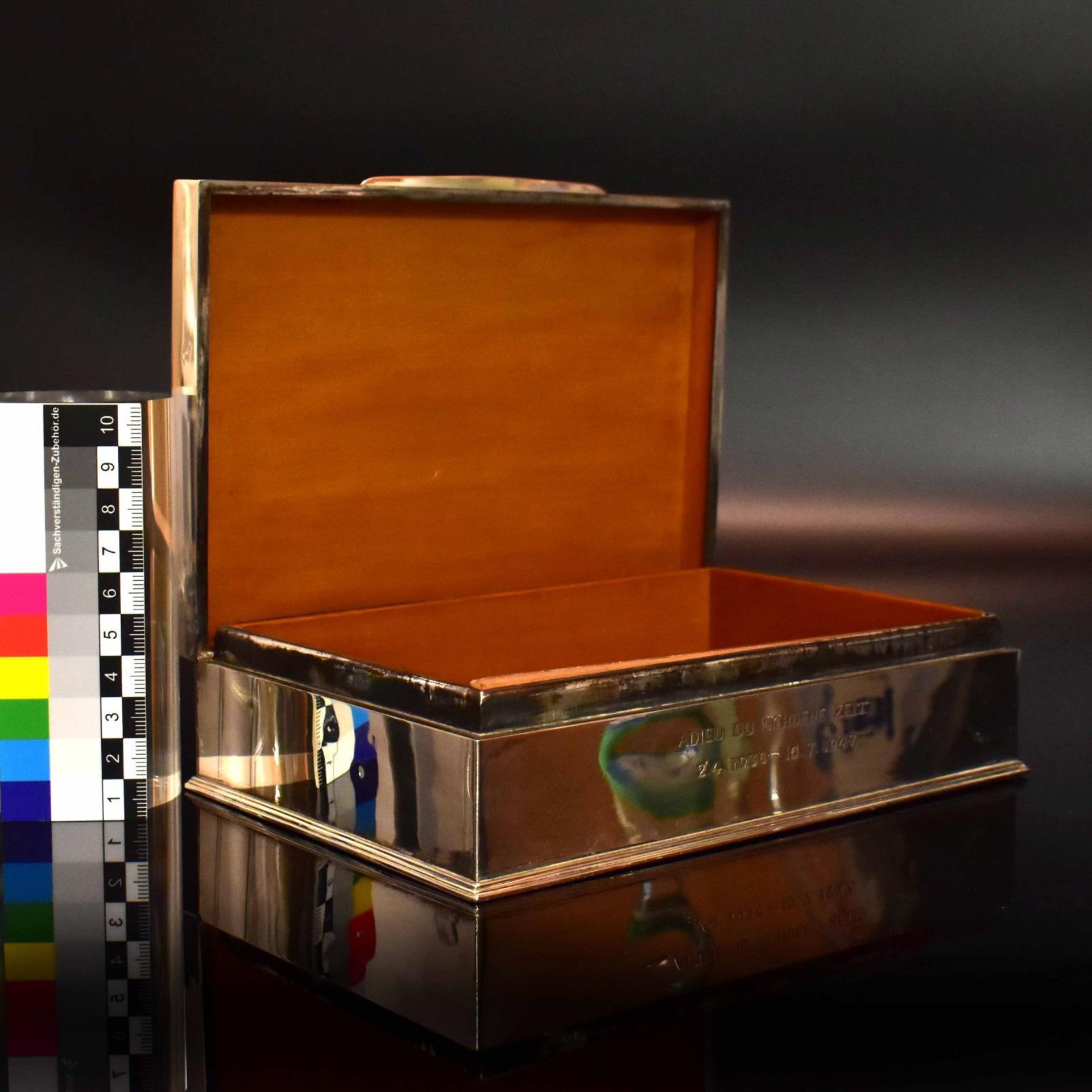 Dose. Siam, 1. Hälfte 20. Jh. | Silber, Holzkern. - Bild 4 aus 5