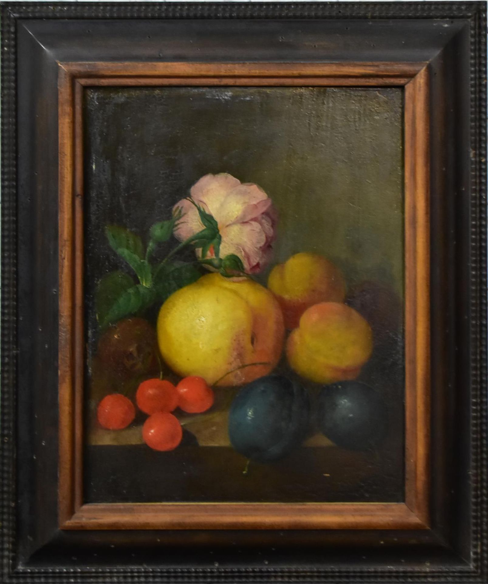 UNBEKANNT. Früchtestillleben mit Rose. Öl/Holz.