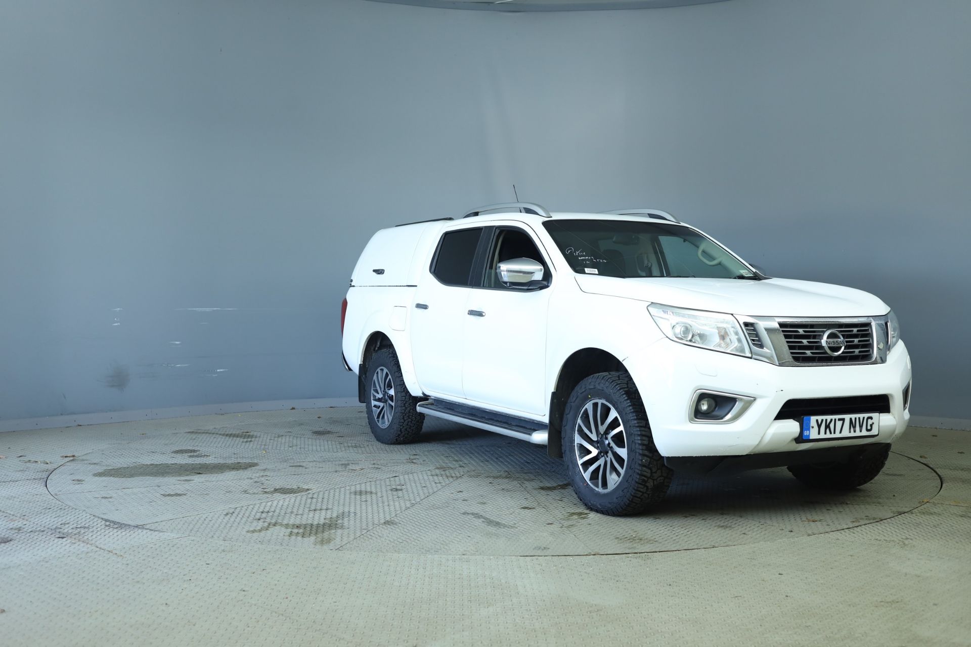 Nissan Navara 2.3 DCI * Teckna Edition - Double Cab Pick Up - 2017 17 Reg - Air Con - Rear Canopy - Image 4 of 12
