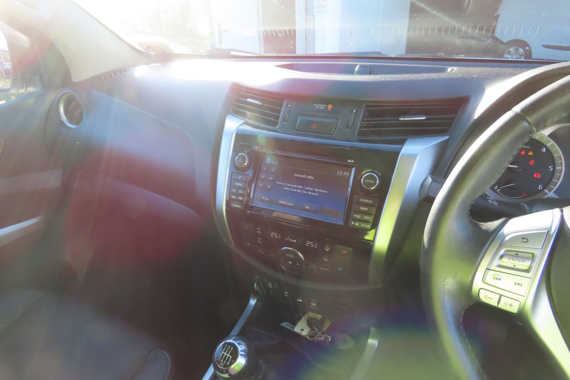 Nissan Navara 2.3 DCI * Teckna Edition - Double Cab Pick Up - 2017 17 Reg - Air Con - Rear Canopy - Image 11 of 12