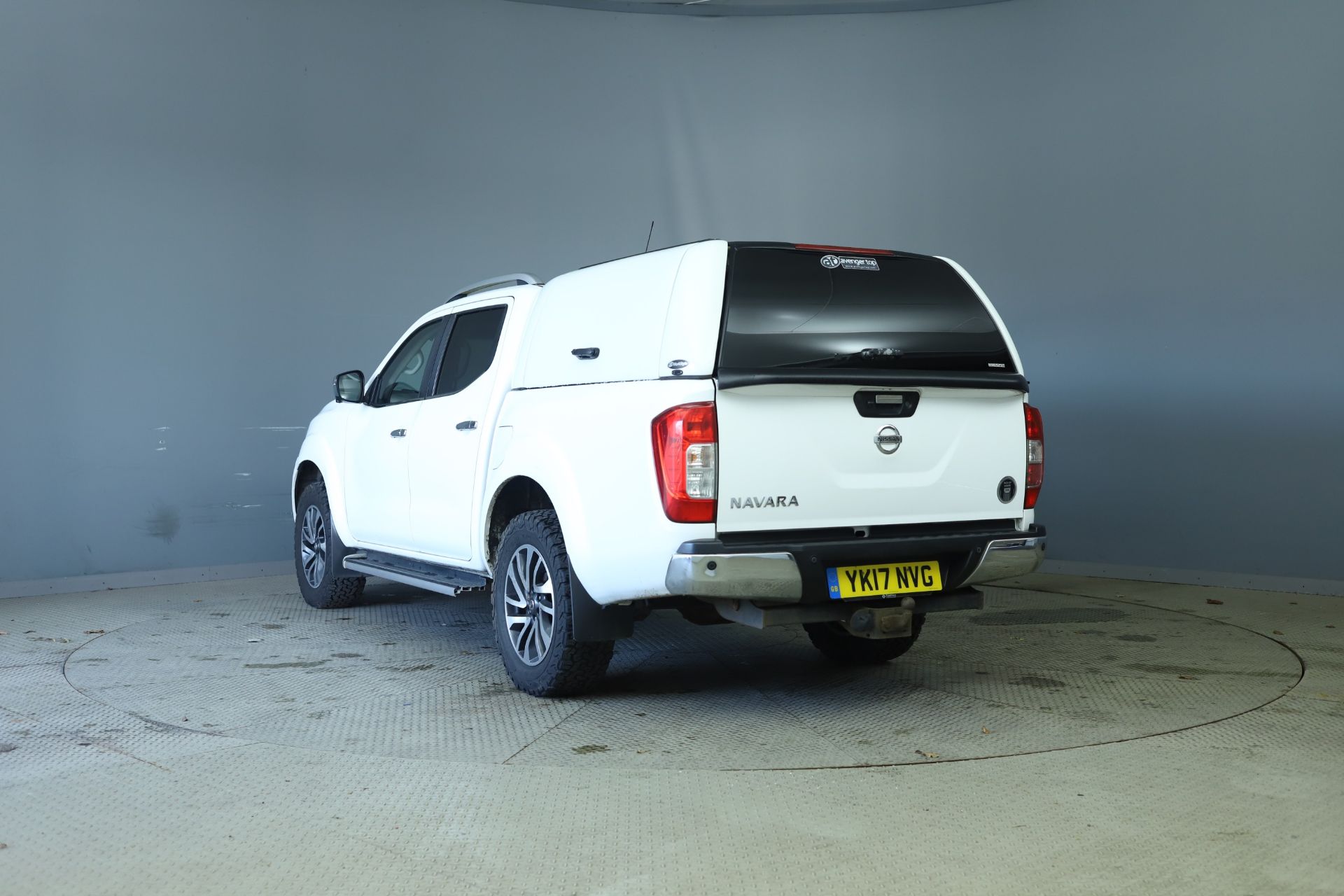 Nissan Navara 2.3 DCI * Teckna Edition - Double Cab Pick Up - 2017 17 Reg - Air Con - Rear Canopy - Image 3 of 12