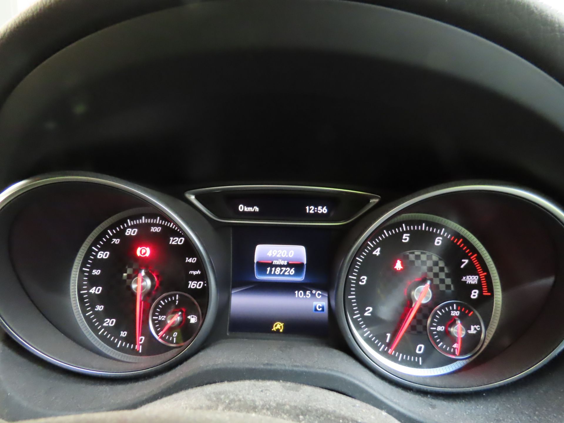 Mercedes Benz A180d AMG Line Premium - AUTO SS - 2018 18 Reg - Sat Nav - Reversing Camera - Air Con - Image 9 of 10