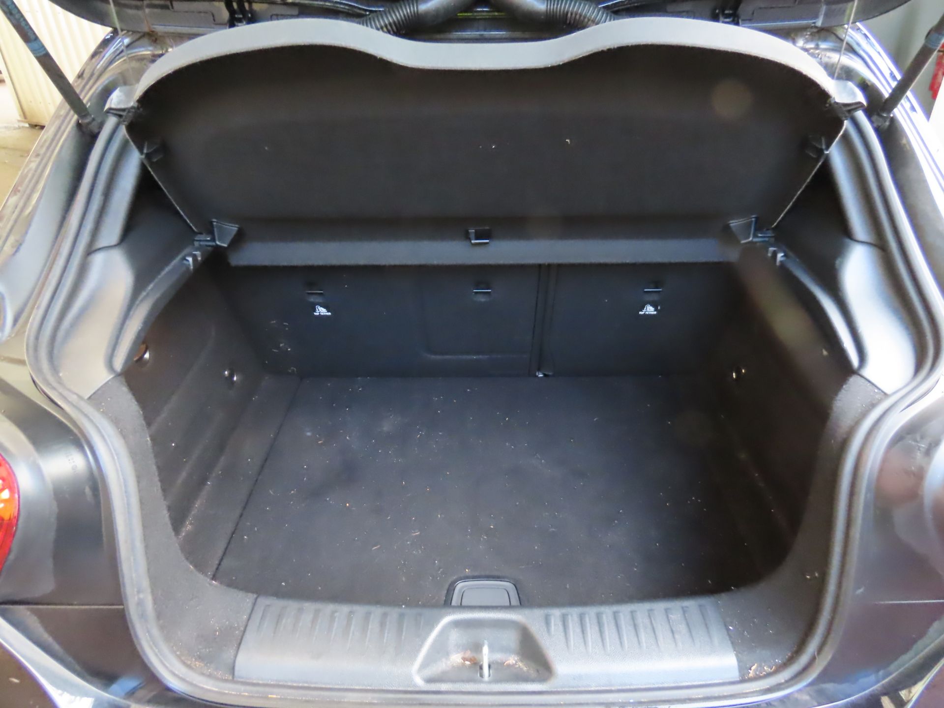 Mercedes Benz A180d AMG Line Premium - AUTO SS - 2018 18 Reg - Sat Nav - Reversing Camera - Air Con - Image 10 of 10