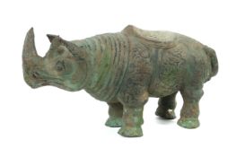 Nashorn China, 18./19. Jh., Bronze,