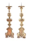 Zwei Altarleuchter im Barockstil