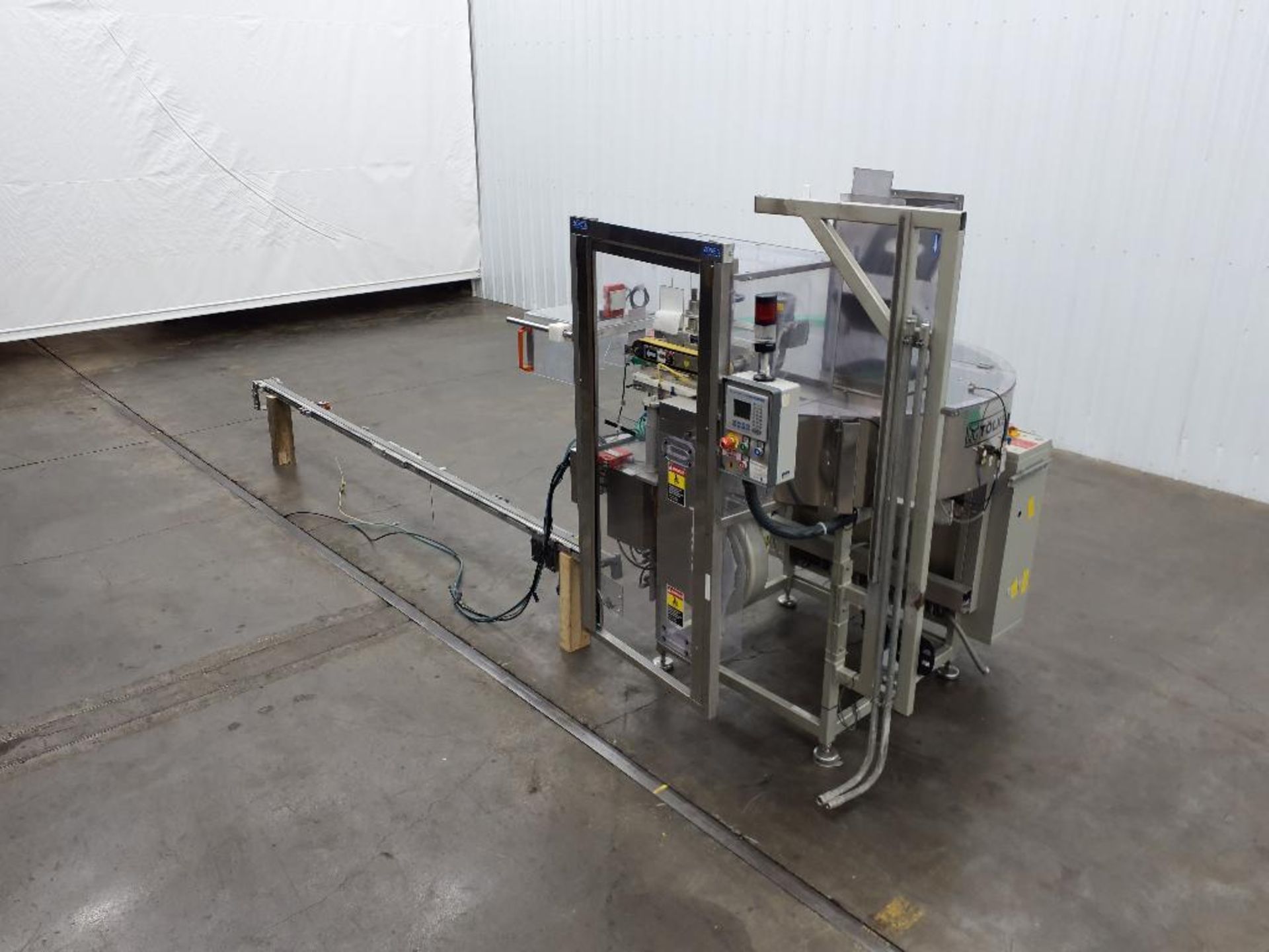 Used Tolke Cap Sorter: Ensures the cap is correctly oriented before ...