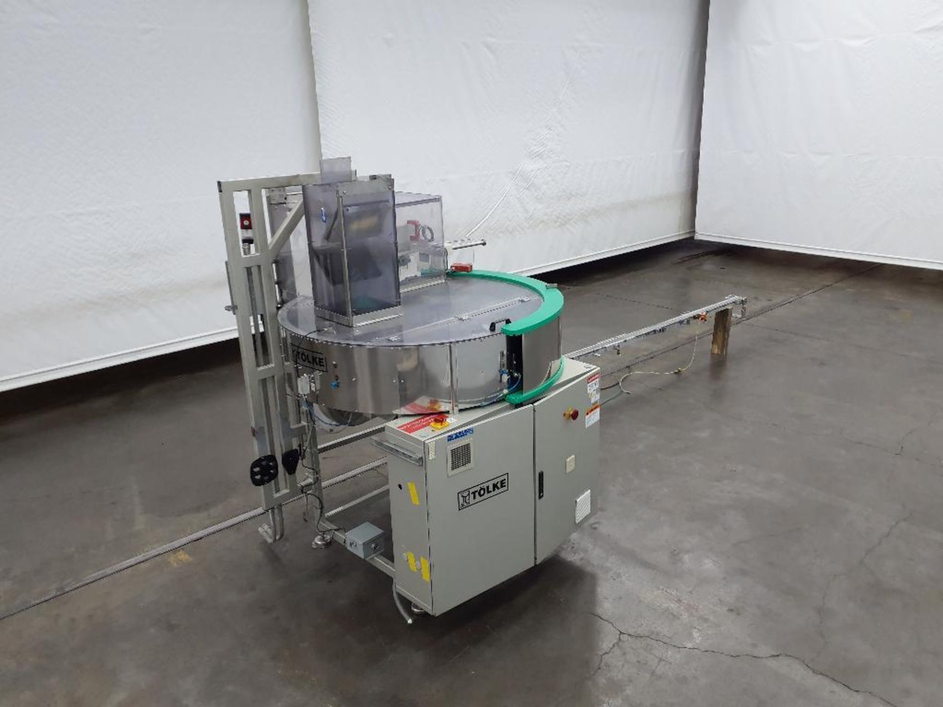 Used Tolke Cap Sorter: Ensures the cap is correctly oriented before ...