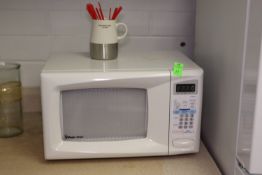 Magic Chef microwave