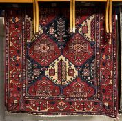 FINE CENTRAL PERSIAN BAKHTIAR RUG 200CMS X 140CMS