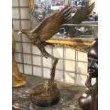BRONZE EAGLE FIGURE 37.7CMS APPROX