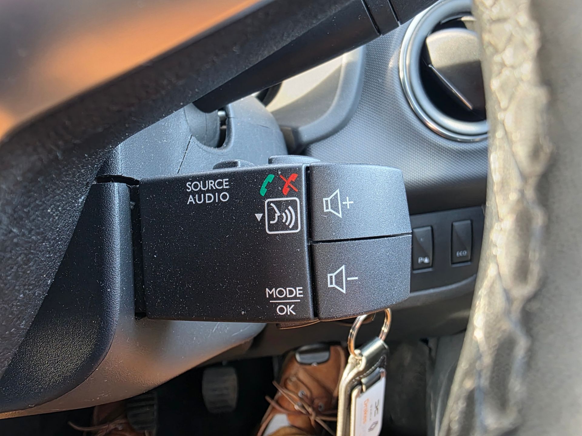 2017 Dacia Sandero Stepway Laureate, Petrol, 898cc. Registration number YP67 SVR. Deceased - Image 12 of 20