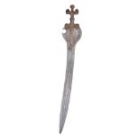 A VERY RARE SOUTH INDIAN SHORT SWORD, DECCAN, THE HILT 15TH/16TH CENTURY
