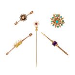 A COLLECTION OF JEWELLERY, 1900s/1920s