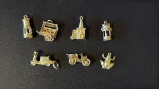 7x Silver charms Weight 19.7g