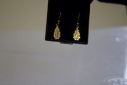Pair of boxed 9ct gold earrings 1.6g