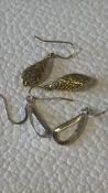 Pair of 9ct gold earrings Weight 1.5g & pair of si