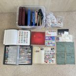 A MIXED BOX OF STAMP ALBUMS, LOOSE STAMPS AND COVERS