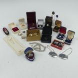 A quantity of Jewellery and Costume Jewellery, including a diamond set signet ring, mounted in