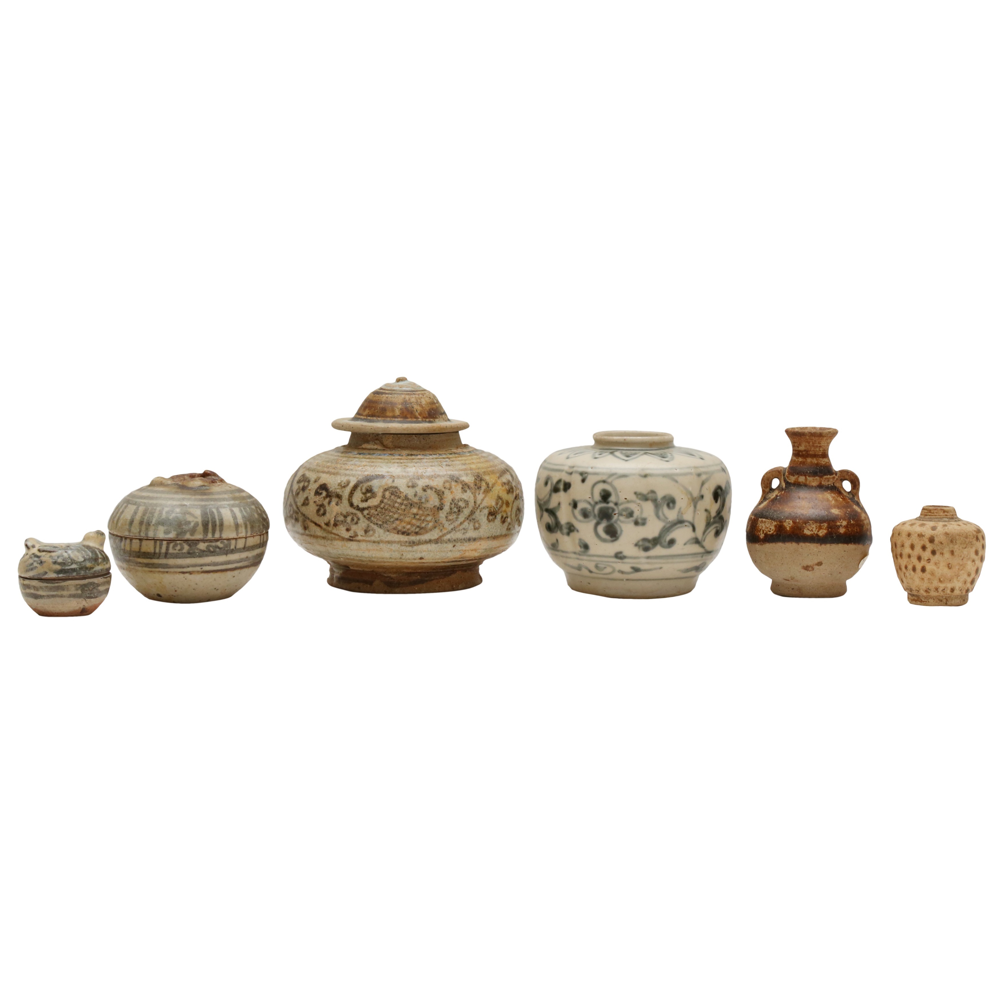 Five Thai Sawankhalok ceramics and a Vietnamese jar, 15th/17th century