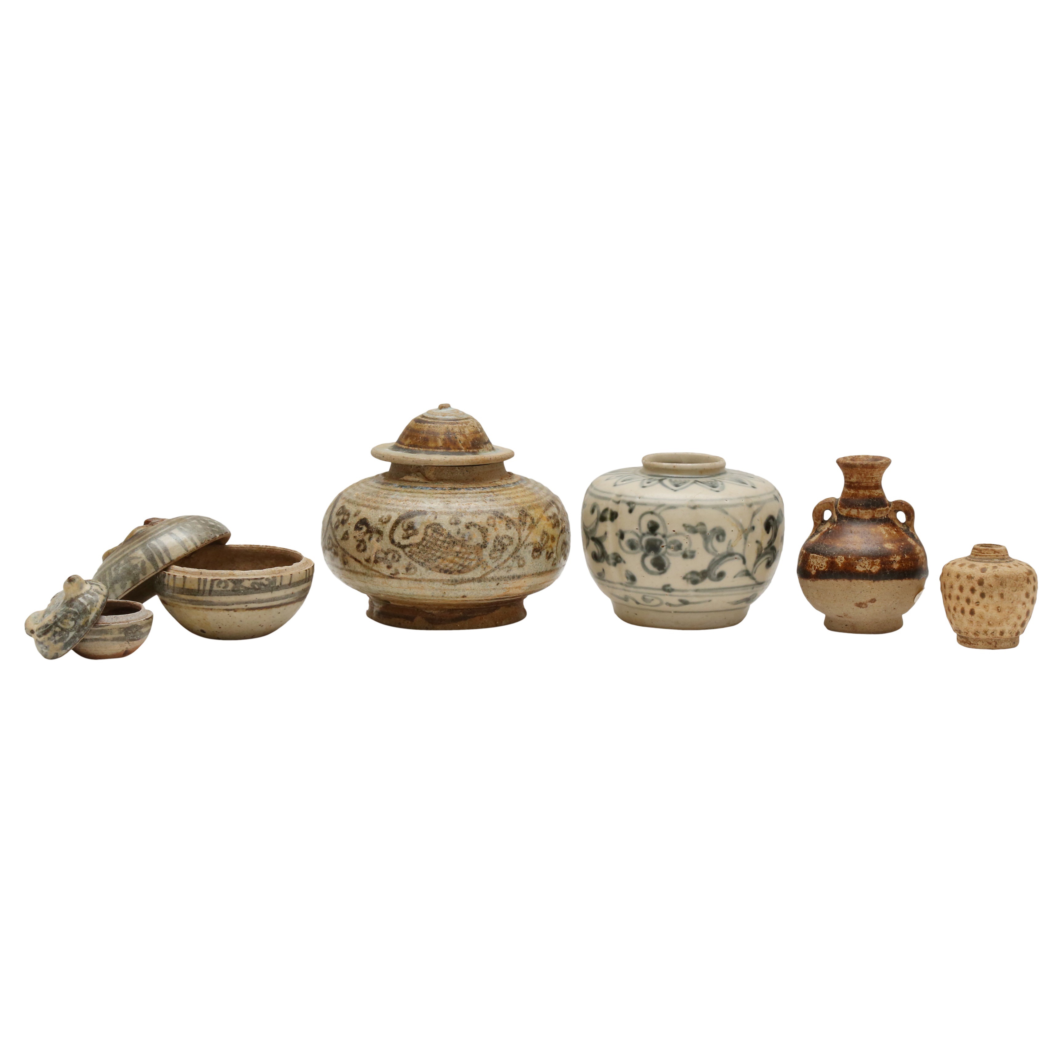 Five Thai Sawankhalok ceramics and a Vietnamese jar, 15th/17th century - Image 2 of 3