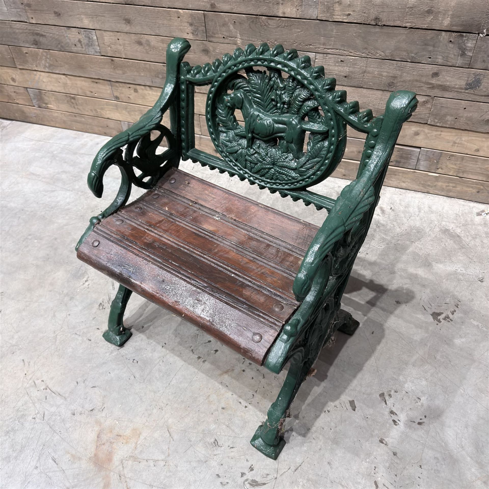 Cast iron and wood slatted garden seat - Image 3 of 7