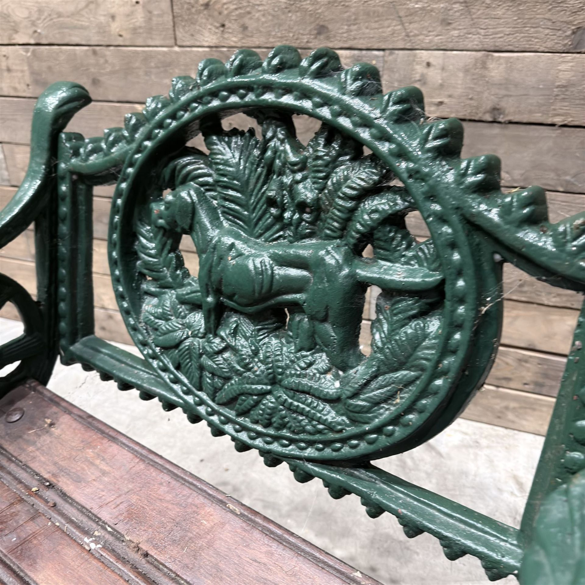 Cast iron and wood slatted garden seat - Image 4 of 7