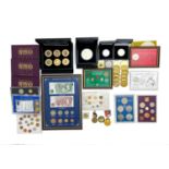 A UNITED KINGDOM CROWNS SET 1965-1981