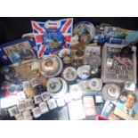 A LARGE COLLECTION OF CHARLES AND DIANA COMMEMORATIVES