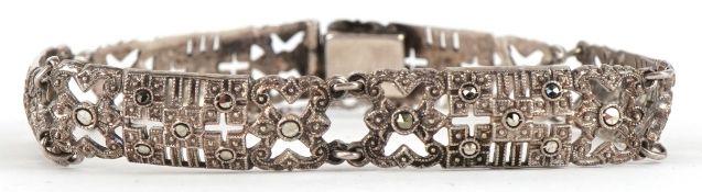An Art Deco 935 grade silver marcasite bracelet, 18cm in length, 14.5g