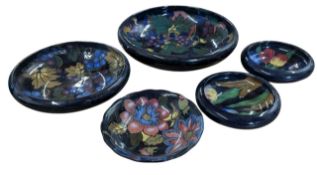 ROYAL STANLEY WARE POTTERY - FIVE ASSORTED JACOBEAN PATTERN BOWLS