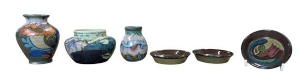 ZUID-HOLLAND GOUDA POTTERY & OTHERS - SIX ASSORTED ART NOUVEAU CERAMIC PIECES