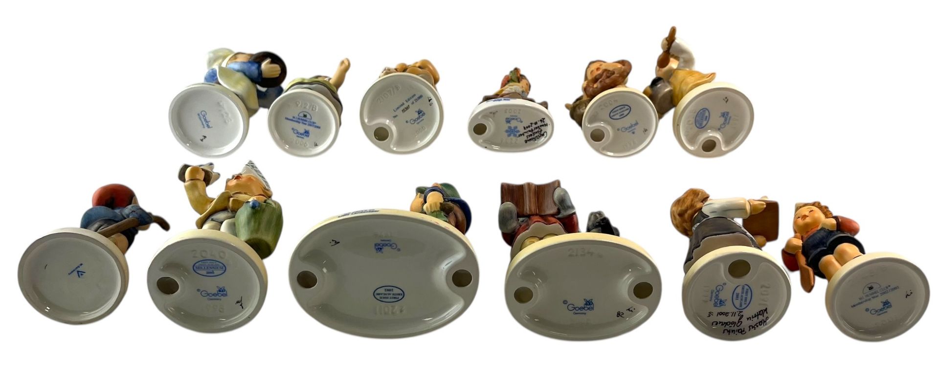 GOEBEL HUMMEL FIGURES - TWELVE BOXED PORCELAIN FIGURINES - Image 4 of 7