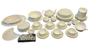 WEDGWOOD - LATE 20TH CENTURY BONE CHINA COUNTRYWARE TEA / DINNER SERVICE