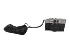 YASHICA, JAPAN - 1960S 72-E 35MM HALF FRAME CAMERA