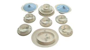 JOHNSON BROTHERS - MID CENTURY SNOWHITE PATTERNED CERAMIC DINNER SERVICE